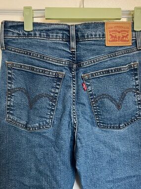 Levi Strauss Wedgie Straight Leg Jeans - Size 28